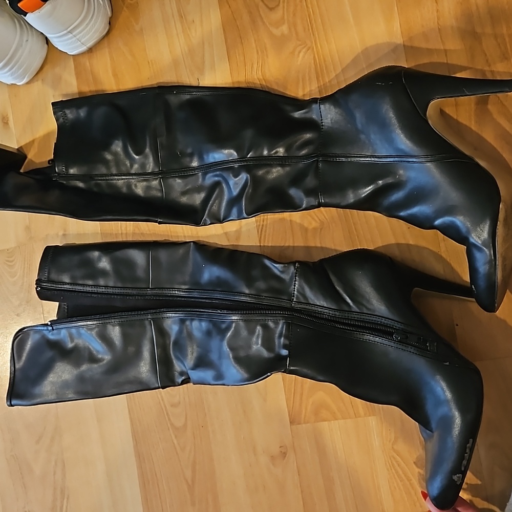 MIA Knee-High Heeled Boots